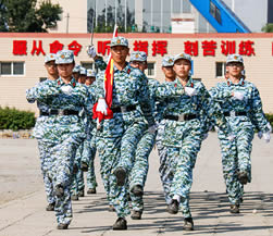 北京大学举行学生军训结业典礼