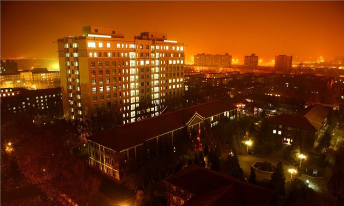 中国传媒大学夜景