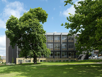 英国赫特福德大学