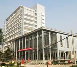 上海同济大学中德工程学院大楼侧影