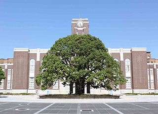 京都大学