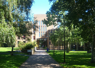 英国肯特大学