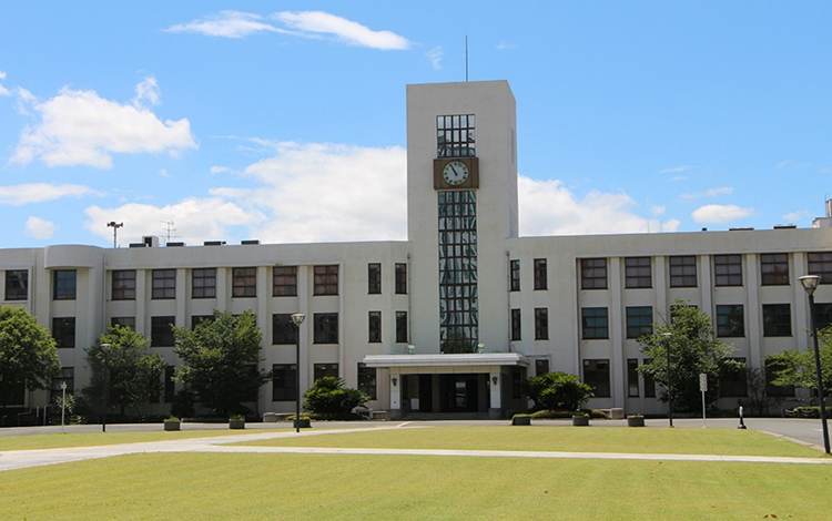 大阪大学