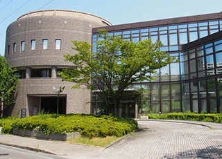 大阪大学